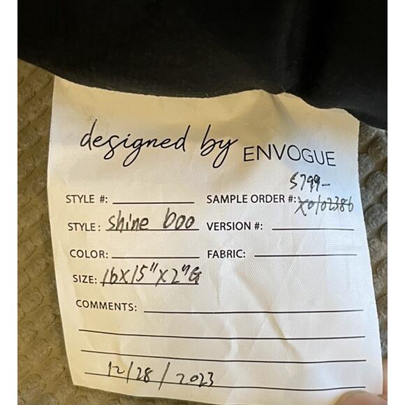 ENVOGUE Iridescent Ghost Vampire Teeth Throw Pillow Halloween Glitter 16 x 15 - Picture 4 of 5